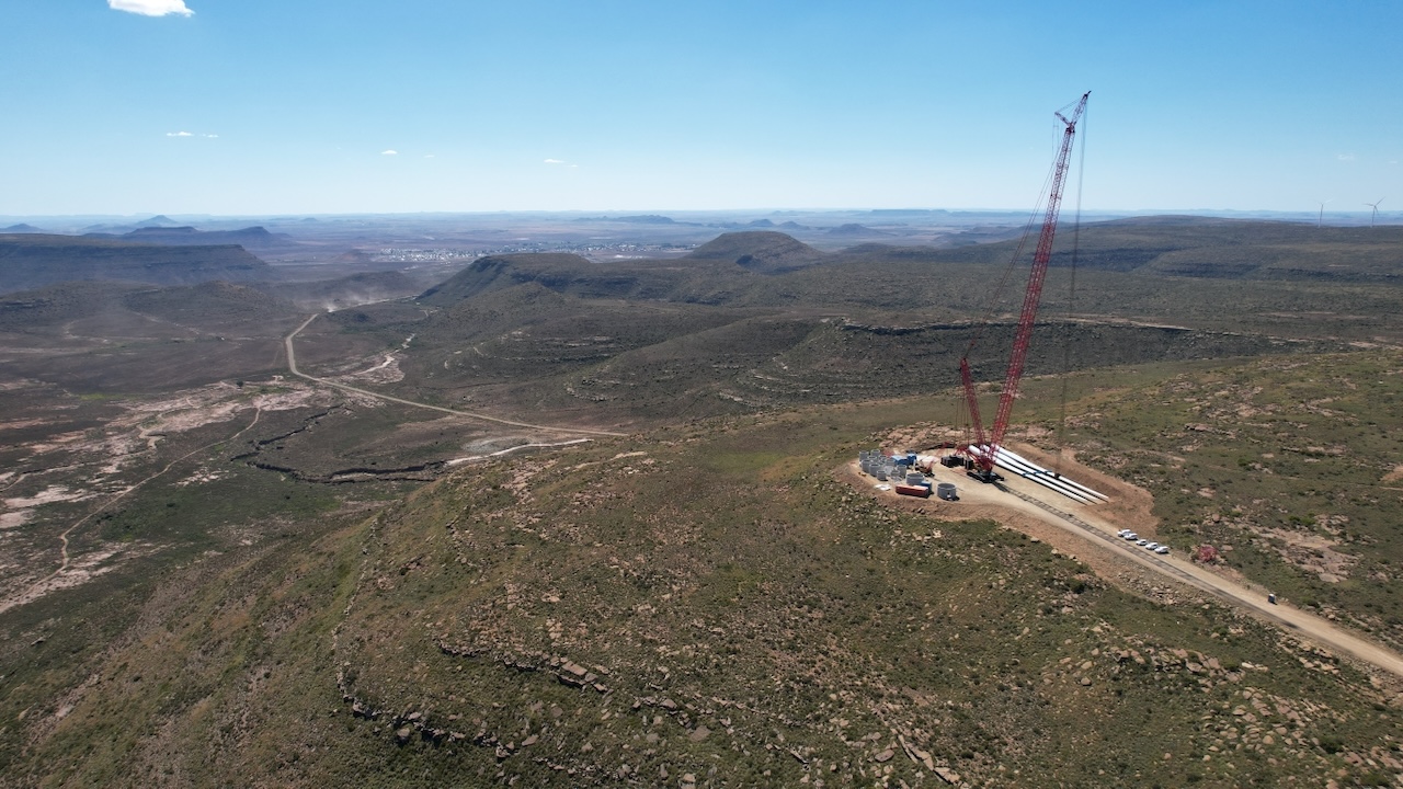 Caption: Wind turbine erection site on Koruson 1